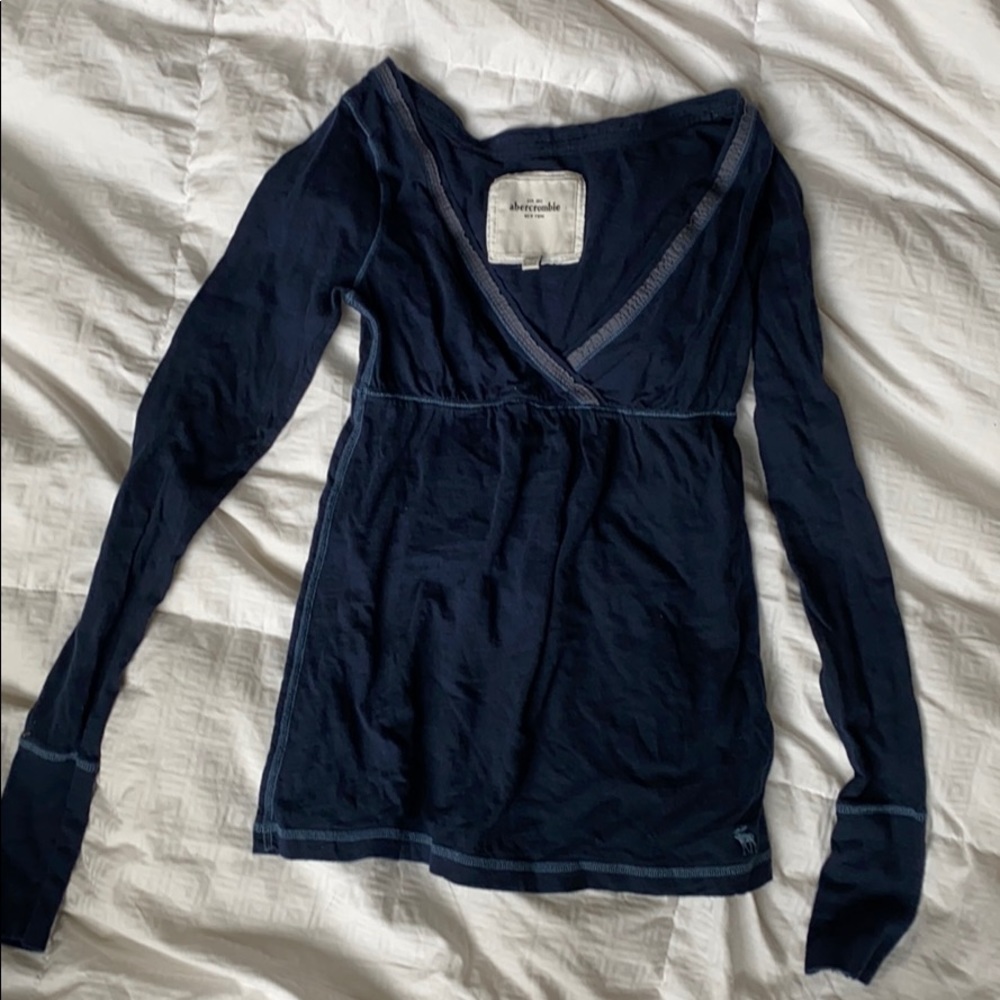 Girls Abercrombie babydoll shirt. Excellent cond.